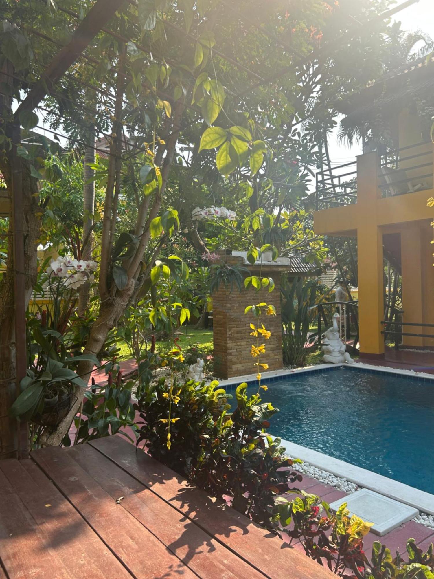 Olivier Boutique Hotel Chiang Mai Exterior photo
